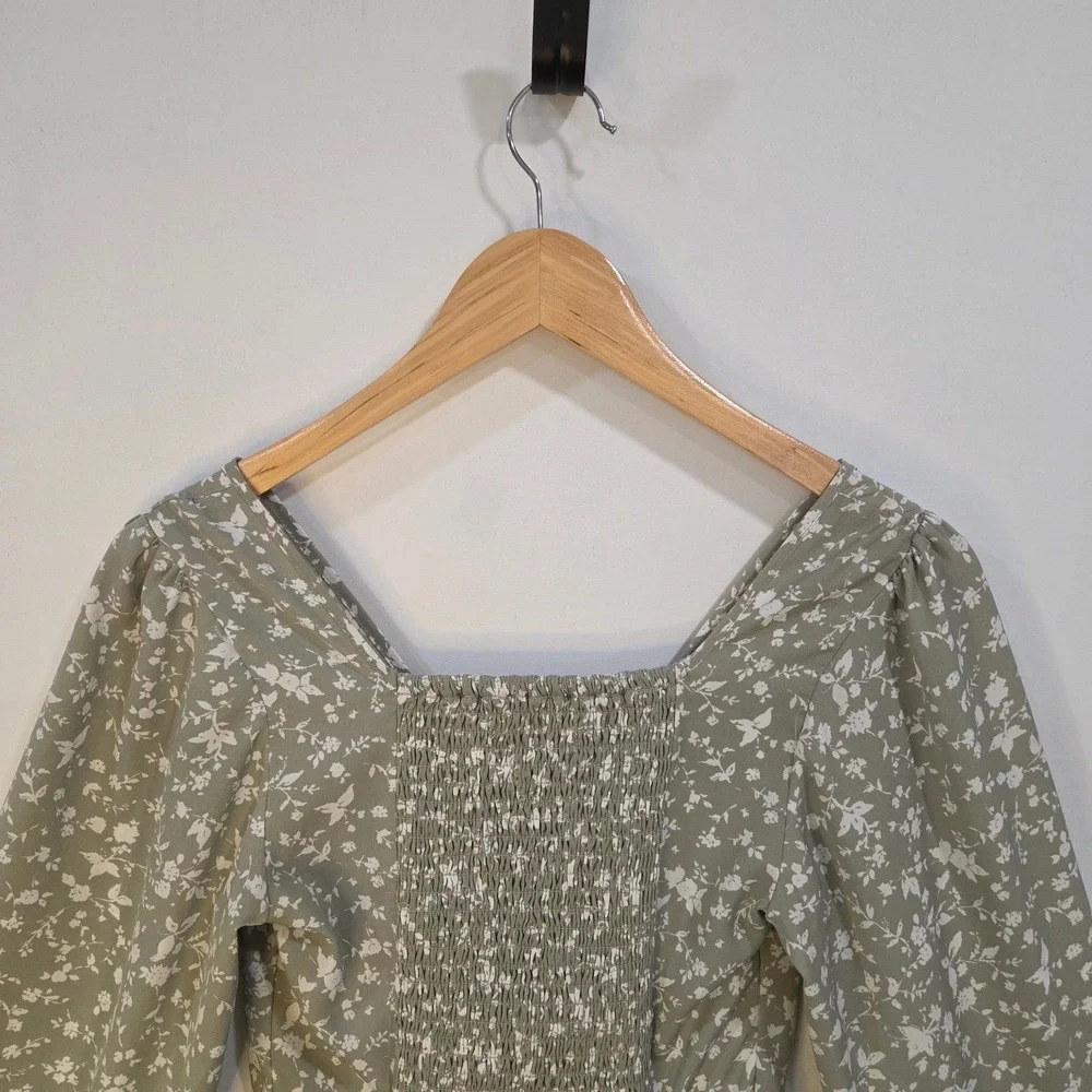 Abercrombie & Fitch Womens‎ Green Floral Blouse XXS Ruched Smocked Boho Fairy